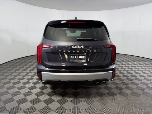 Used 2025 Kia Telluride S FWD image 9
