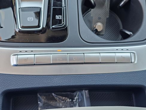 New 2026 Kia Carnival EX FWD image 26