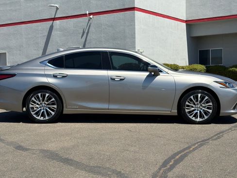 Used 2021 Lexus ES 300h w/ Premium Package FWD image 6