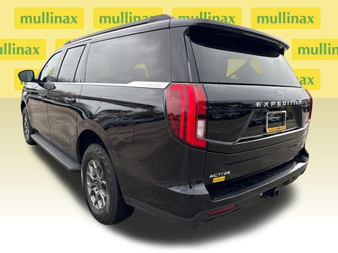 Used 2025 Ford Expedition Max Active image 9