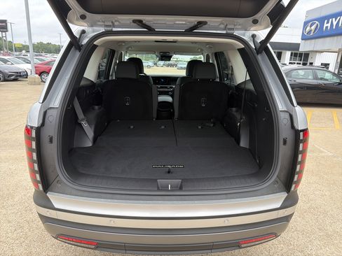 Used 2026 Hyundai Palisade SEL FWD image 23