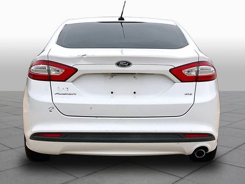 Used 2014 Ford Fusion SE FWD image 6