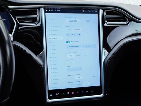 Used 2017 Tesla Model S 75 image 25