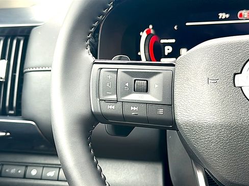 New 2026 Nissan Pathfinder SL FWD image 20