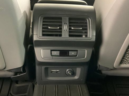 Used 2022 Audi SQ5 Premium AWD/4WD image 36