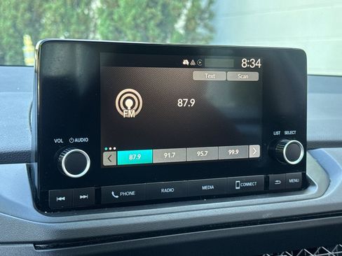 Used 2023 Honda Accord LX image 19