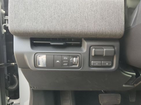 Used 2026 GMC Sierra EV Elevation image 17