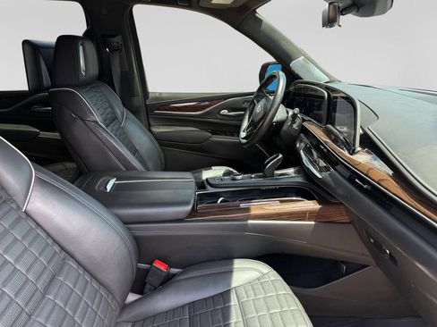 Used 2022 Cadillac Escalade Sport Platinum AWD/4WD image 29