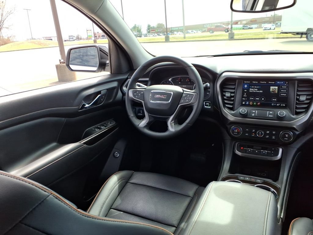 Used 2023 GMC Acadia AT4 AWD/4WD image 6