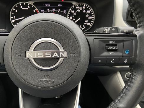 Used 2023 Nissan Rogue SL w/ SL Premium Package image 15