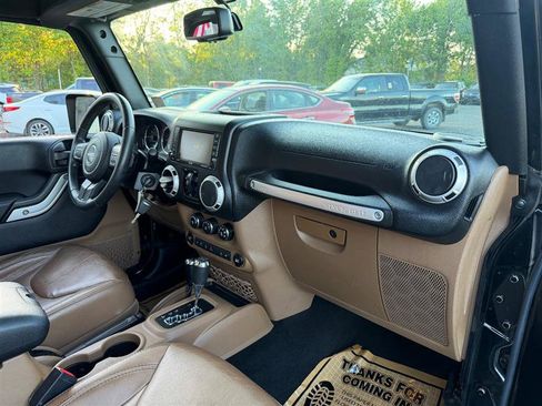 Used 2015 Jeep Wrangler Unlimited Sahara w/ Dual Top Group image 16