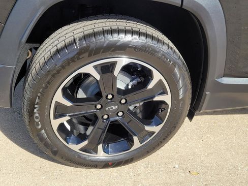 New 2026 Chevrolet Equinox LT w/ Convenience Package II FWD image 5