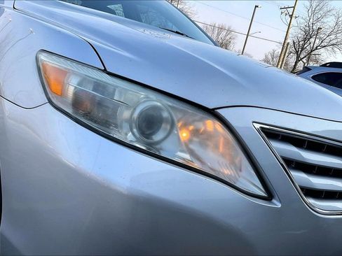 Used 2010 Toyota Camry LE image 32