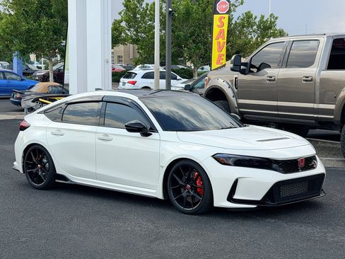 Used 2023 Honda Civic Type R image 4