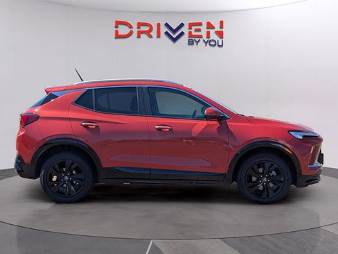 Used 2024 Buick Encore GX Sport Touring AWD/4WD image 6