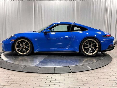 Used 2022 Porsche 911 GT3 RWD image 2