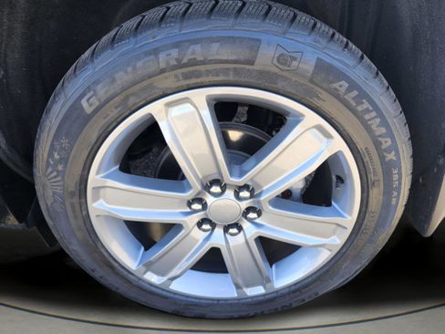 Used 2019 GMC Acadia Denali w/ Technology Package AWD/4WD image 39