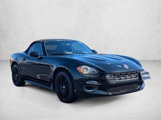 Used 2017 FIAT 124 Spider Classica RWD video 3