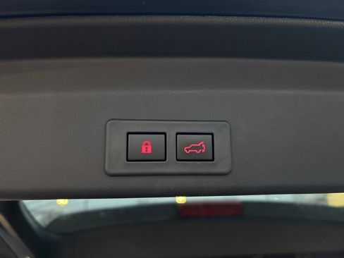 Certified 2023 Subaru Ascent Limited w/ Technology Package image 27