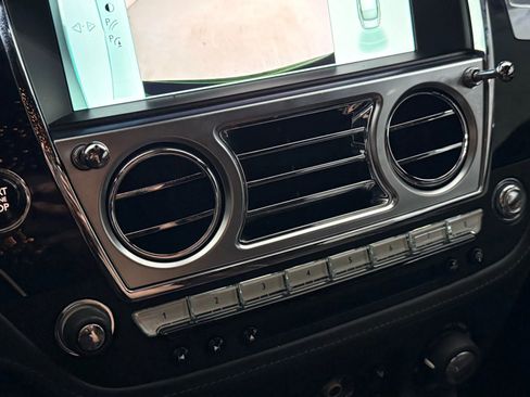 Used 2014 Rolls-Royce Wraith image 18