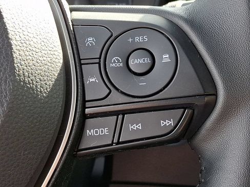 Certified 2025 Toyota Corolla SE w/ Convenience Package FWD image 26