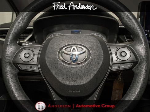 Used 2024 Toyota Corolla LE FWD image 17