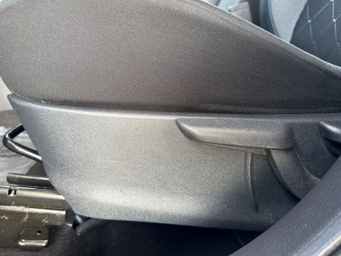 Used 2019 Nissan Kicks SV image 18