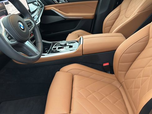 Certified 2025 BMW X5 xDrive40i w/ M Sport Package image 13