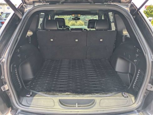 Used 2021 Jeep Grand Cherokee Limited AWD/4WD image 14