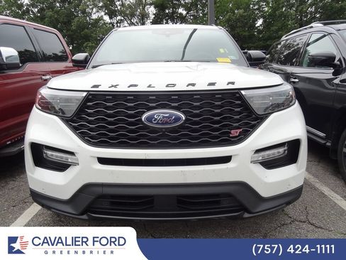 Used 2024 Ford Explorer ST w/ Equipment Group 401A AWD/4WD image 2