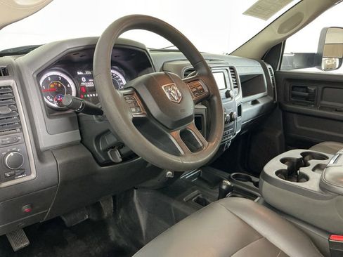 Used 2018 RAM 3500 Tradesman w/ Chrome Appearance Group image 14