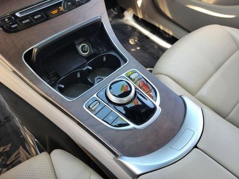 Used 2018 Mercedes-Benz GLC 300 image 15