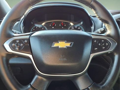 Used 2023 Chevrolet Traverse LT FWD image 33