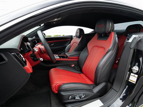 Used 2022 Bentley Continental GT image 5