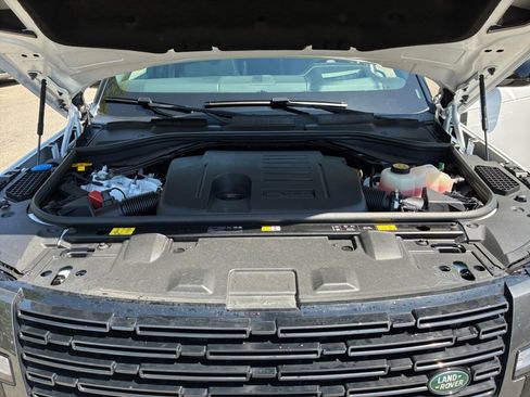 Certified 2025 Land Rover Range Rover Autobiography image 15
