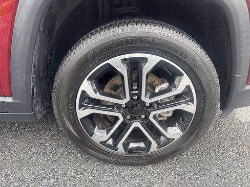 Used 2022 Jeep Compass Limited image 13