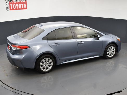 Used 2025 Toyota Corolla LE w/ Convenience Package FWD image 19