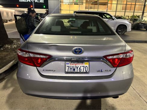 Used 2015 Toyota Camry LE image 5