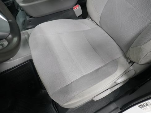 Used 2020 Toyota Sienna L image 11