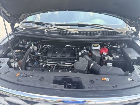 Used 2018 Ford Explorer XLT w/ Equipment Group 202A FWD image 29