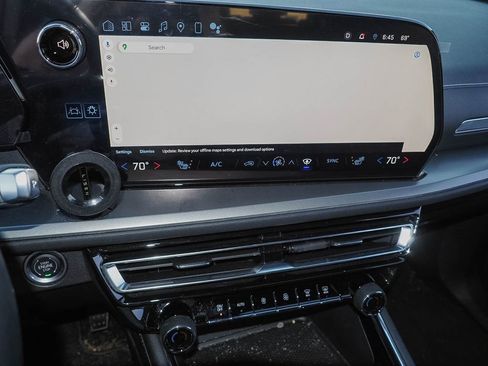 Used 2024 Chevrolet Traverse LS AWD/4WD image 9