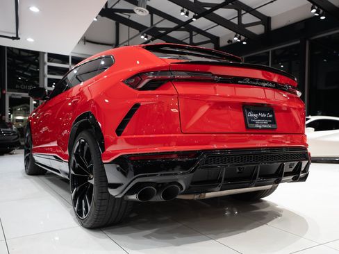 Used 2022 Lamborghini Urus AWD/4WD image 57
