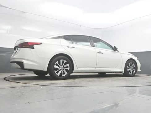 Used 2020 Nissan Altima 2.5 S FWD image 35