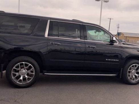 Used 2017 Chevrolet Suburban Premier AWD/4WD image 2