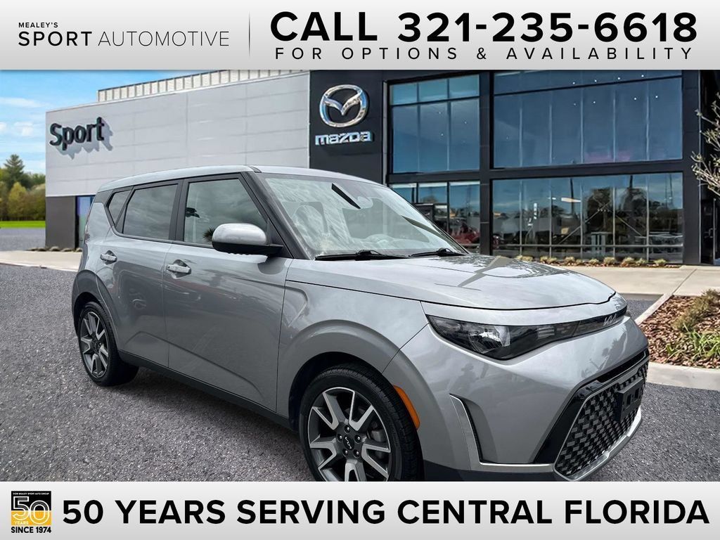 Used 2024 Kia Soul EX w/ Option Group 015 FWD image 1