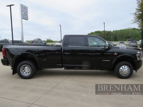 Used 2026 RAM 3500 Longhorn AWD/4WD image 2