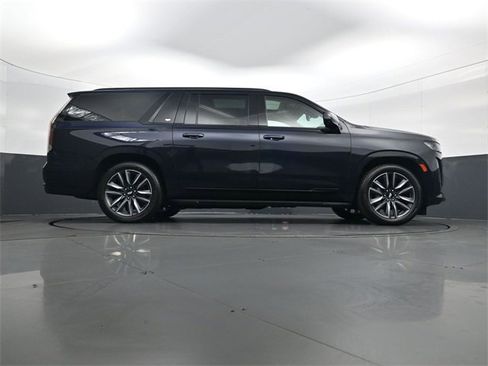 Used 2021 Cadillac Escalade ESV Sport Platinum image 25