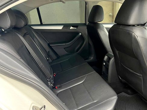 Used 2013 Volkswagen Jetta SE image 17