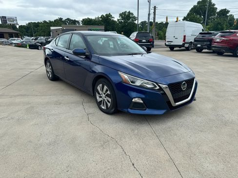 Used 2020 Nissan Altima 2.5 S FWD image 1