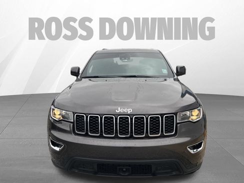 Used 2021 Jeep Grand Cherokee Laredo image 2